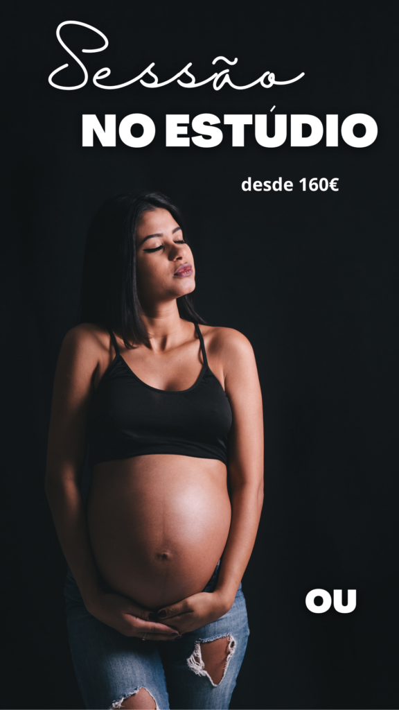 fotografia de uma grávida em fundo fotográfico preto